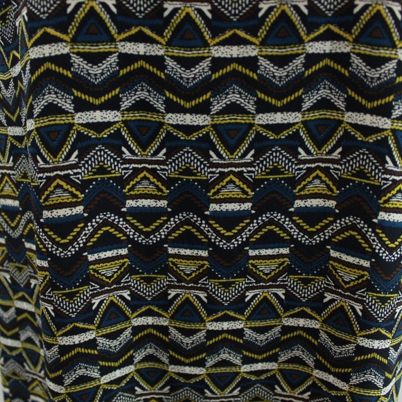 💚5/$25 H&M Sleeveless Patterned Shift Dress Size 6 - Picture 3 of 6